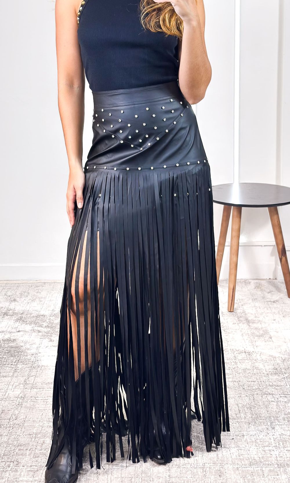 Saia Courino com Franjas e Strass - Preto - Jack Modas, Moda Feminina e Acessórios 