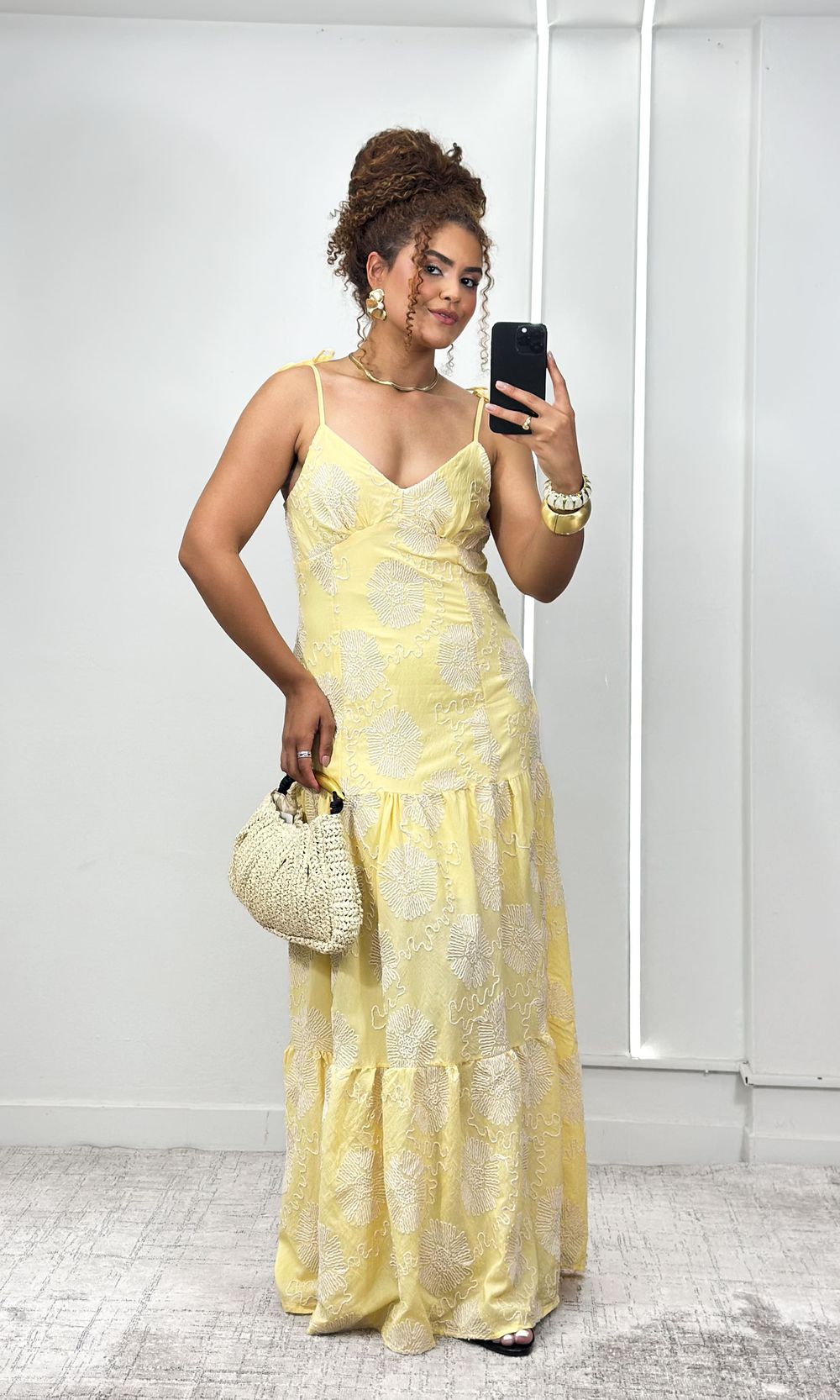 Vestido Decote V Bordado Crochê - Amarelo - Jack Modas, Moda Feminina e Acessórios 