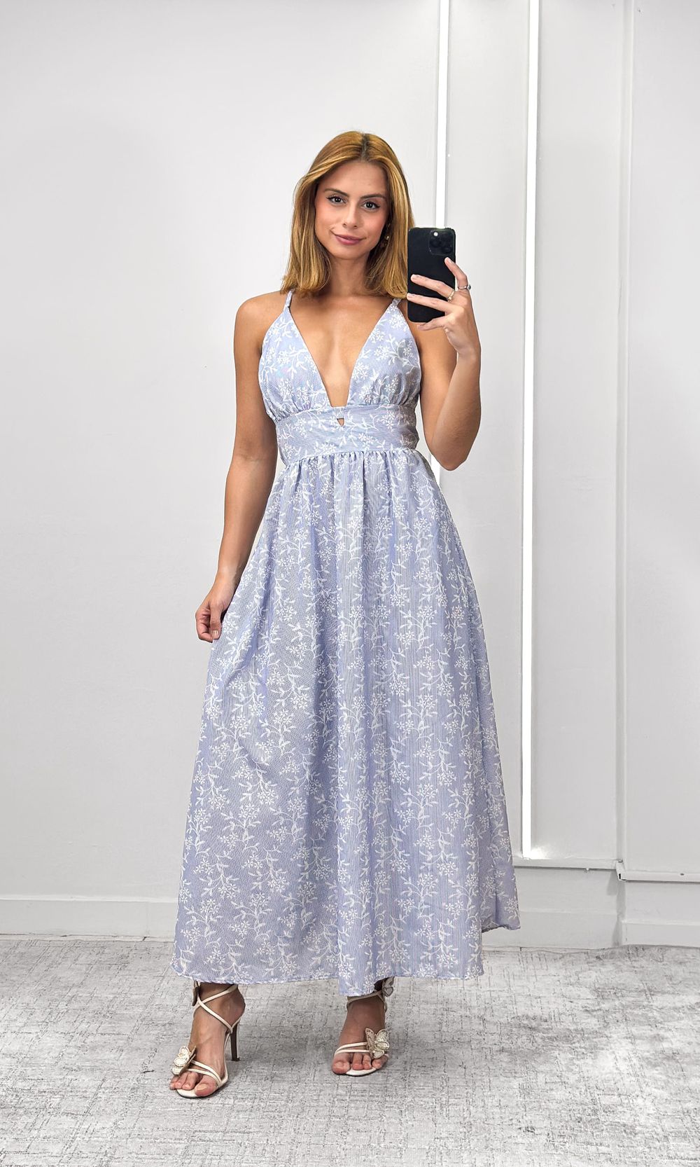 Vestido Godê Decote V Bordado Ramos - Azul Médio - Jack Modas, Moda Feminina e Acessórios 