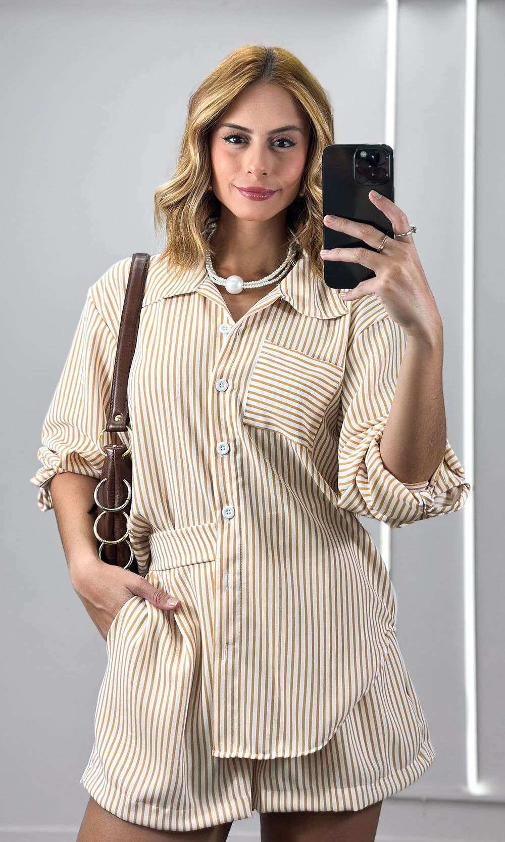 Conjunto Listrado Camisa e Short - Off/Camel - Jack Modas, Moda Feminina e Acessórios 