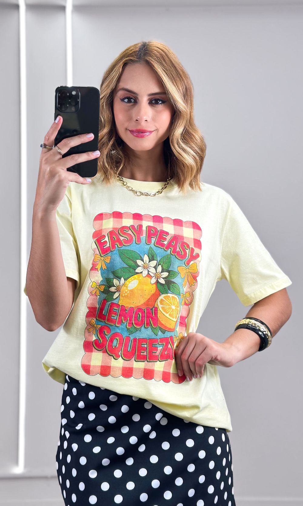 Camiseta Easy Peasy - Amarelo