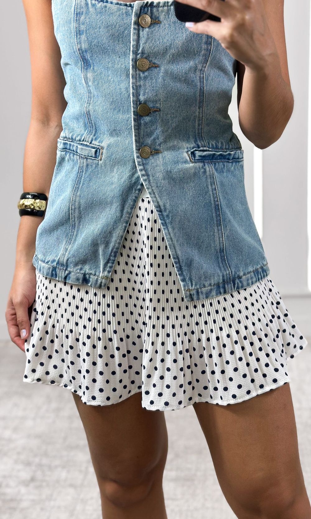 Saia Curta Plissada Poá - Branco/Azul Marinho - Jack Modas, Moda Feminina e Acessórios 