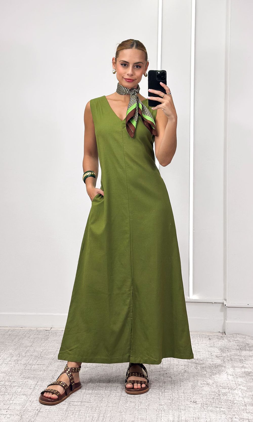 Vestido Reto Decote V Hilary - Verde Musgo - Jack Modas, Moda Feminina e Acessórios 