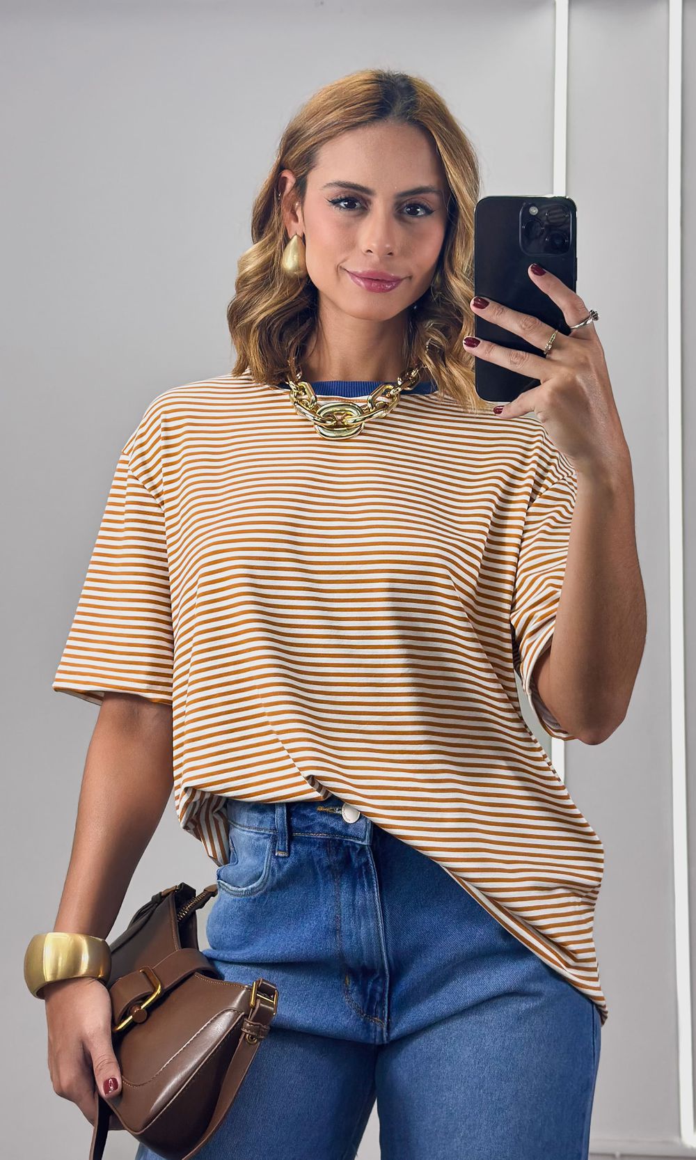 Camiseta Listra Fina Gola Azul Marinho - Camel/Branco