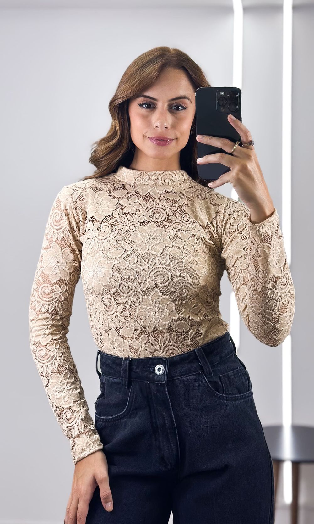 Blusa Rendada Gola Alta - Bege - Jack Modas, Moda Feminina e Acessórios 