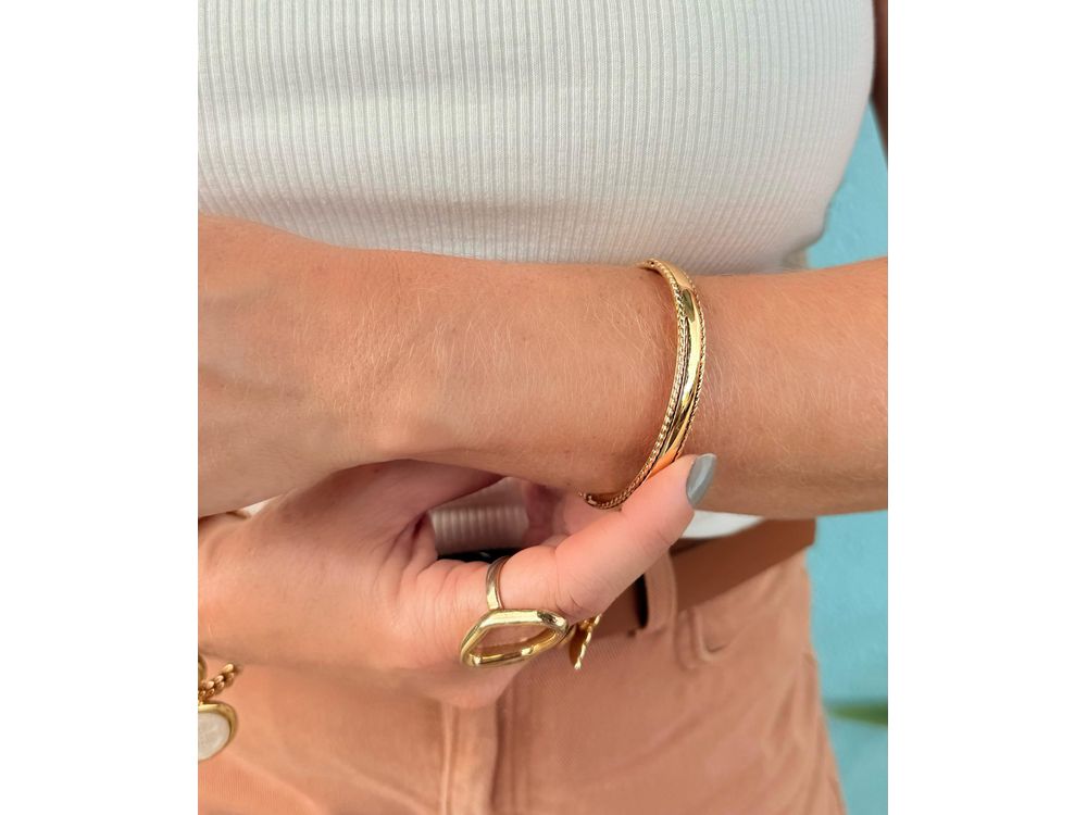 Bracelete trabalhado premium 
