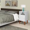 Conjunto Cabeceira Painel Paris 1,40 Suede Capitonê Areia e 02 Mesas de Cabeceira Pérola Branca