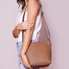 Bolsa de Couro - PAIXÃO - Caramelo e Madeira