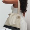 Bolsa de Couro - AURA - Off White e Preta