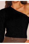 BLUSA TRICÔ OMBRO ÚNICO