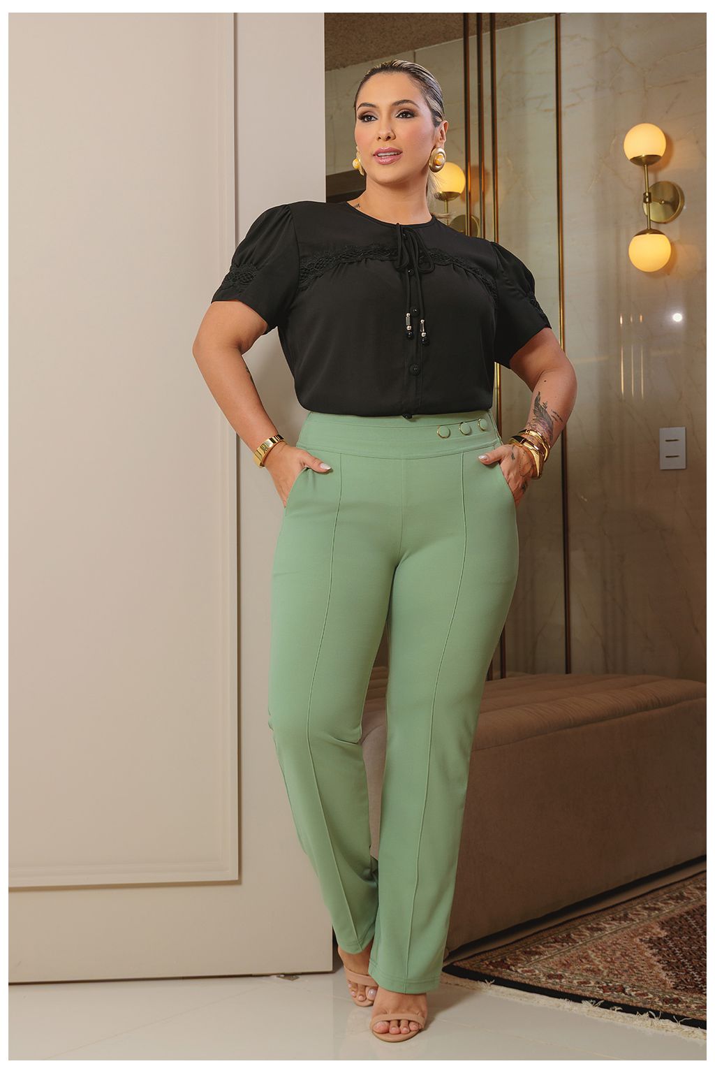 Blusa de Crepe com Guipir