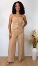 Conjunto Blusa Tomara que Caia e Calça Caqui