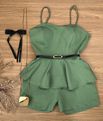 Conjunto Alfaiataria Blusa Peplum e Short Verde com Cinto 