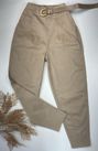 Calça Cenoura com Cinto Bege
