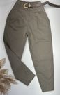 Calça Cenoura com Cinto Cinza