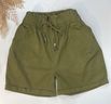 Short Sarja Cenoura Sininho Verde Sem Botões 