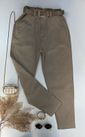 Calça Cenoura MOM Com Cinto Bege 