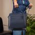 Bolsa Transversal , Mochila e Bolsa de Ombro 3 em 1 em Couro Legítimo - Azul Marinho