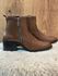 Bota De Couro CS Shoes Com Salto E Zíper Caramelo