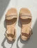 Sandália Rasteira em Couro Nude 