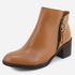 Bota em Couro Fashion Maria Paula Cano Curto Camel