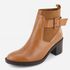 Bota em Couro Salto Grosso Larissa Camel