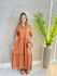 VESTIDO MIDI PAMELA CARAMELO