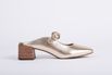Mule Couro com Salto Bloco Ouro Ref. 09491.09952