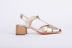 Sandalia de Couro Salto Bloco Dourado Ref. 09922.09903