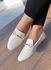 Mocassim Off White Detalhe Metal 