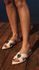Rasteira Off White Esculpida Luxo Bico Folha