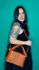 Bolsa Hobo Minimalista 