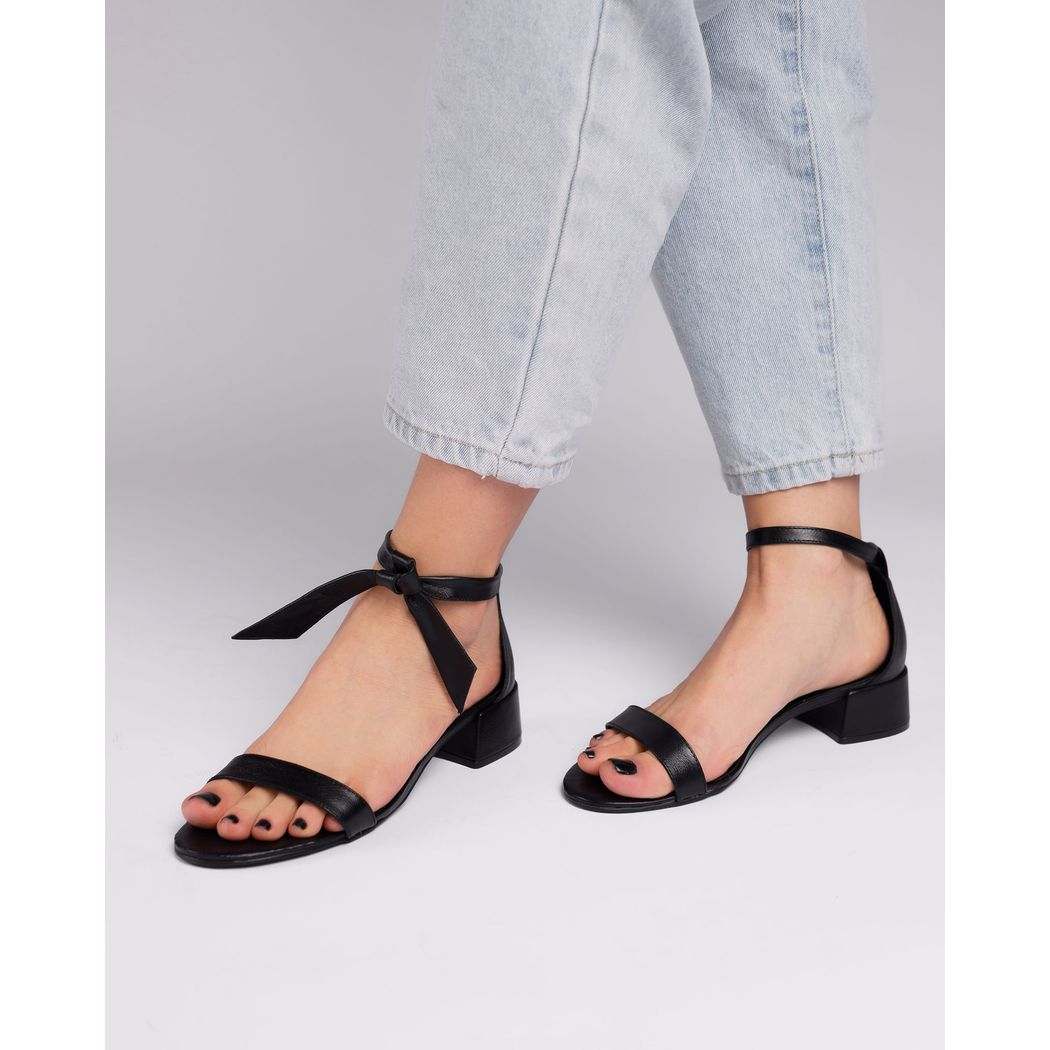 NEW ROBERTA EM COURO PRETA 2 EM 1 - troca tira - ETC. shoes