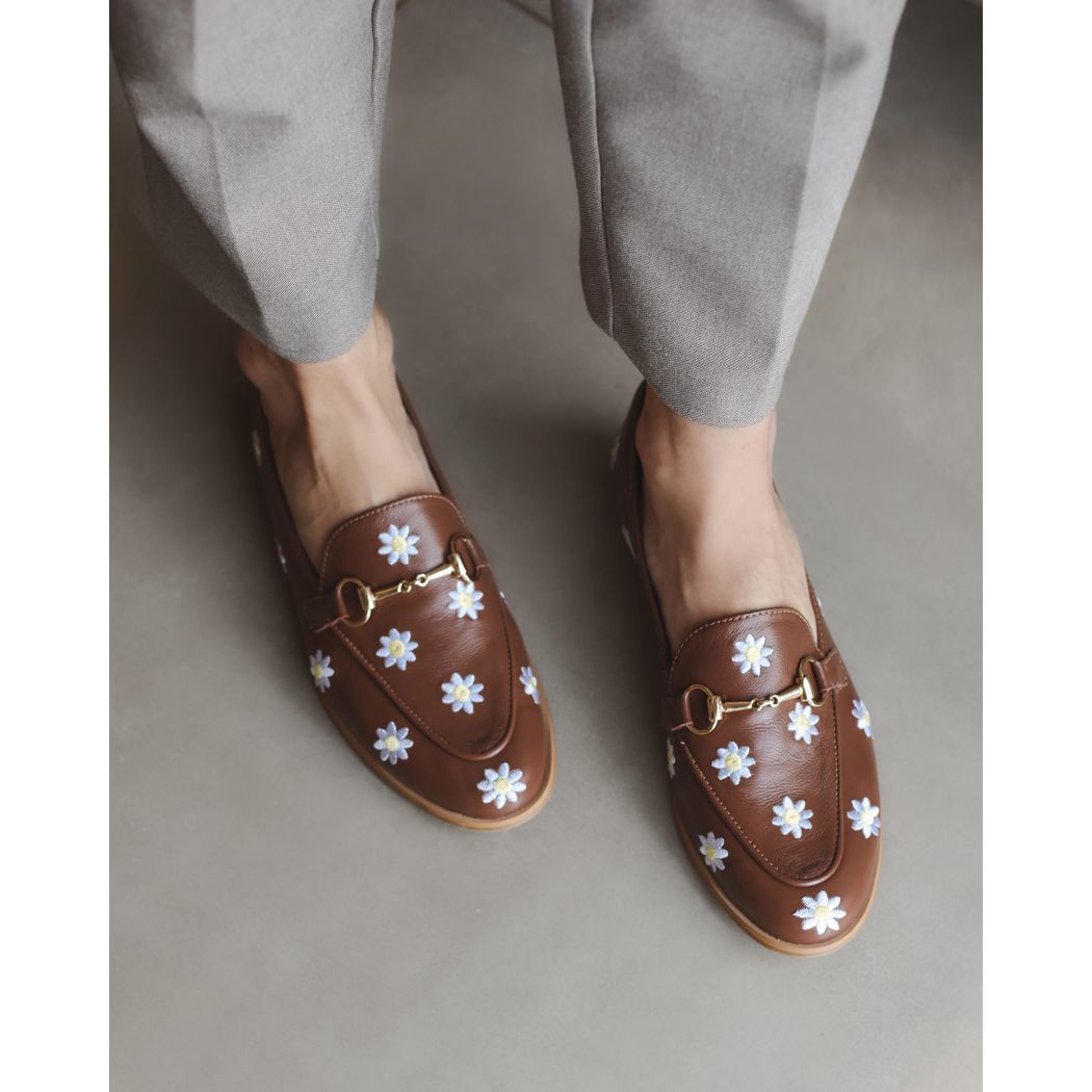 MOCASSIM TEODORA COURO MARROM MARGARIDAS (EDIÇÃO L... - ETC. shoes