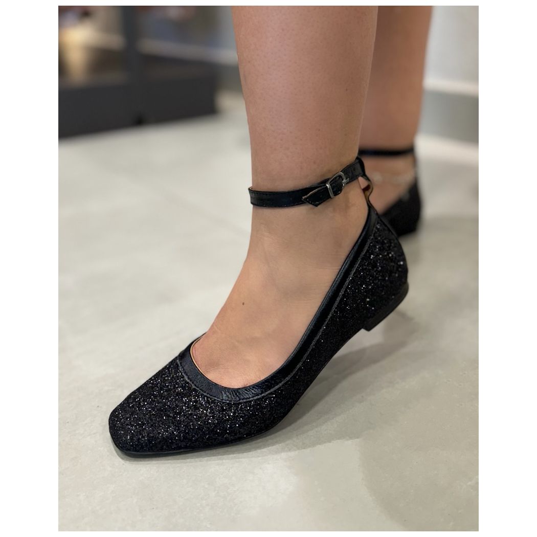 SAPATILHA REBECCA EM GLITTER PRETO COM ACABAMENTO ... - ETC. shoes