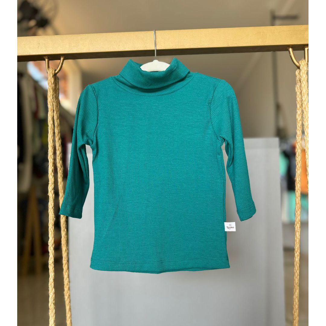 CAMISETA VISCOSE GOLA ALTA - VERDE