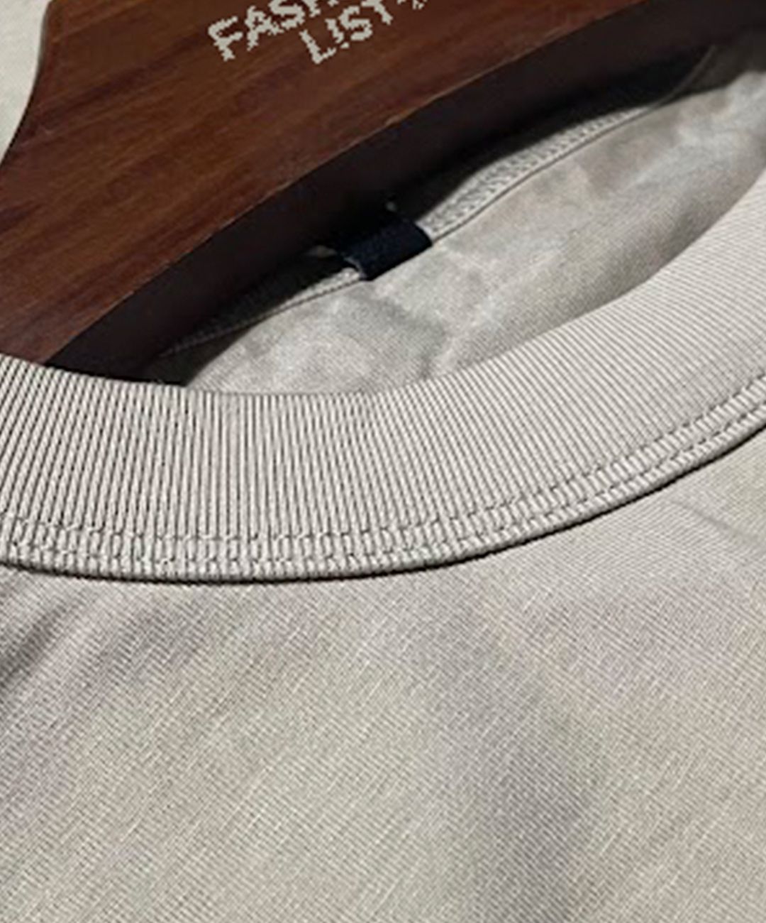 Camiseta Oversized Areia Masculina Gola Alta – Premium e Estruturada