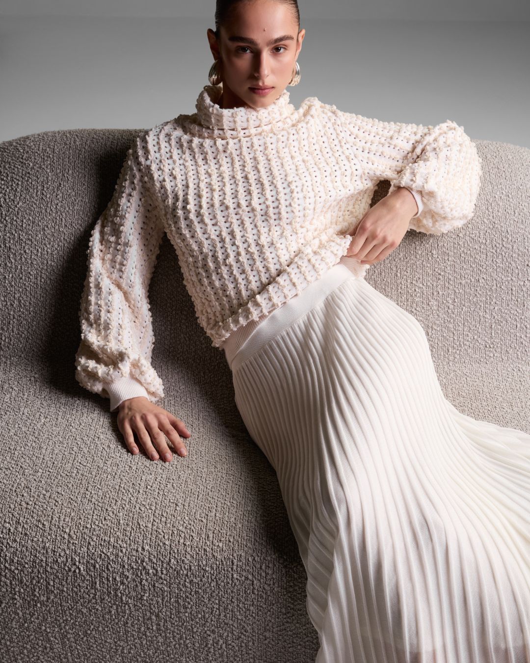 Pull Hudson Off White - Maria Pavan