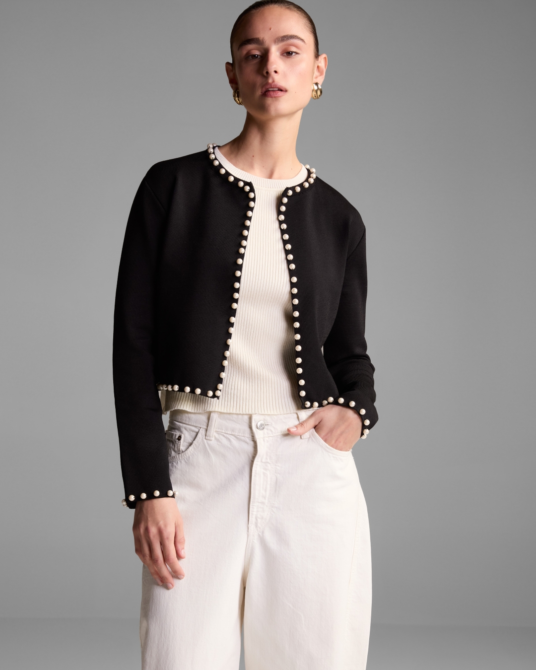 Casaqueto Mariana Preto Com Pérolas - Maria Pavan