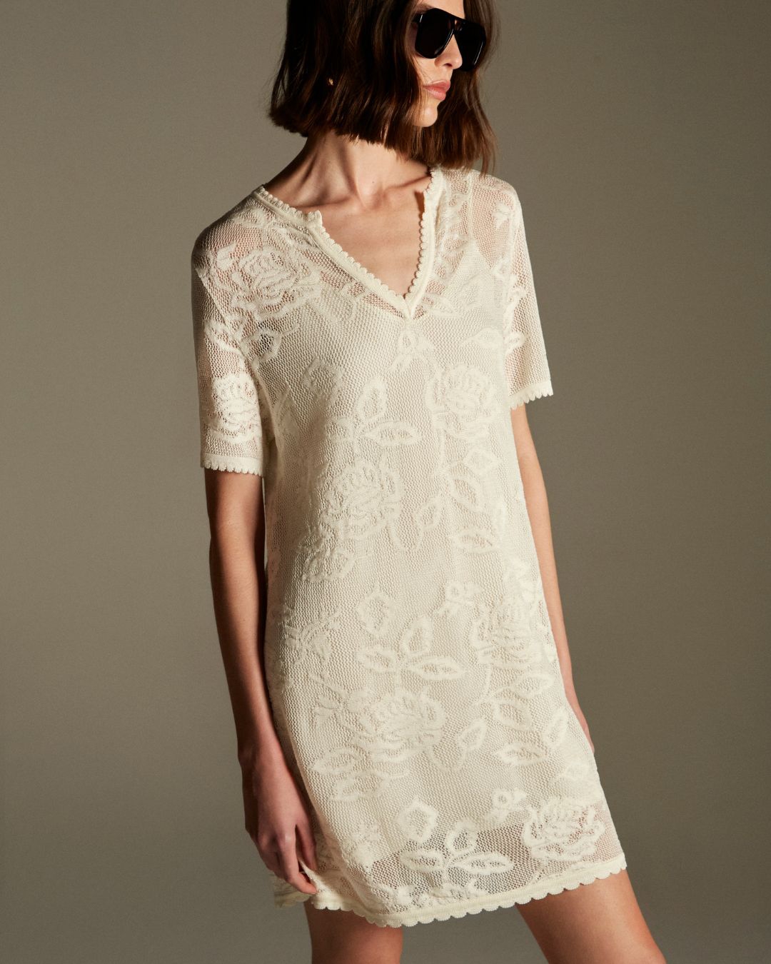 Vestido Curto Rendado Roses Branco Off White - Maria Pavan