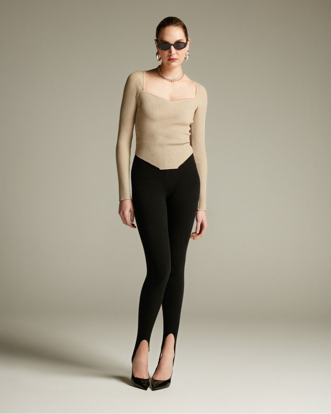 Blusa Faroe Decote Bege - - Maria Pavan
