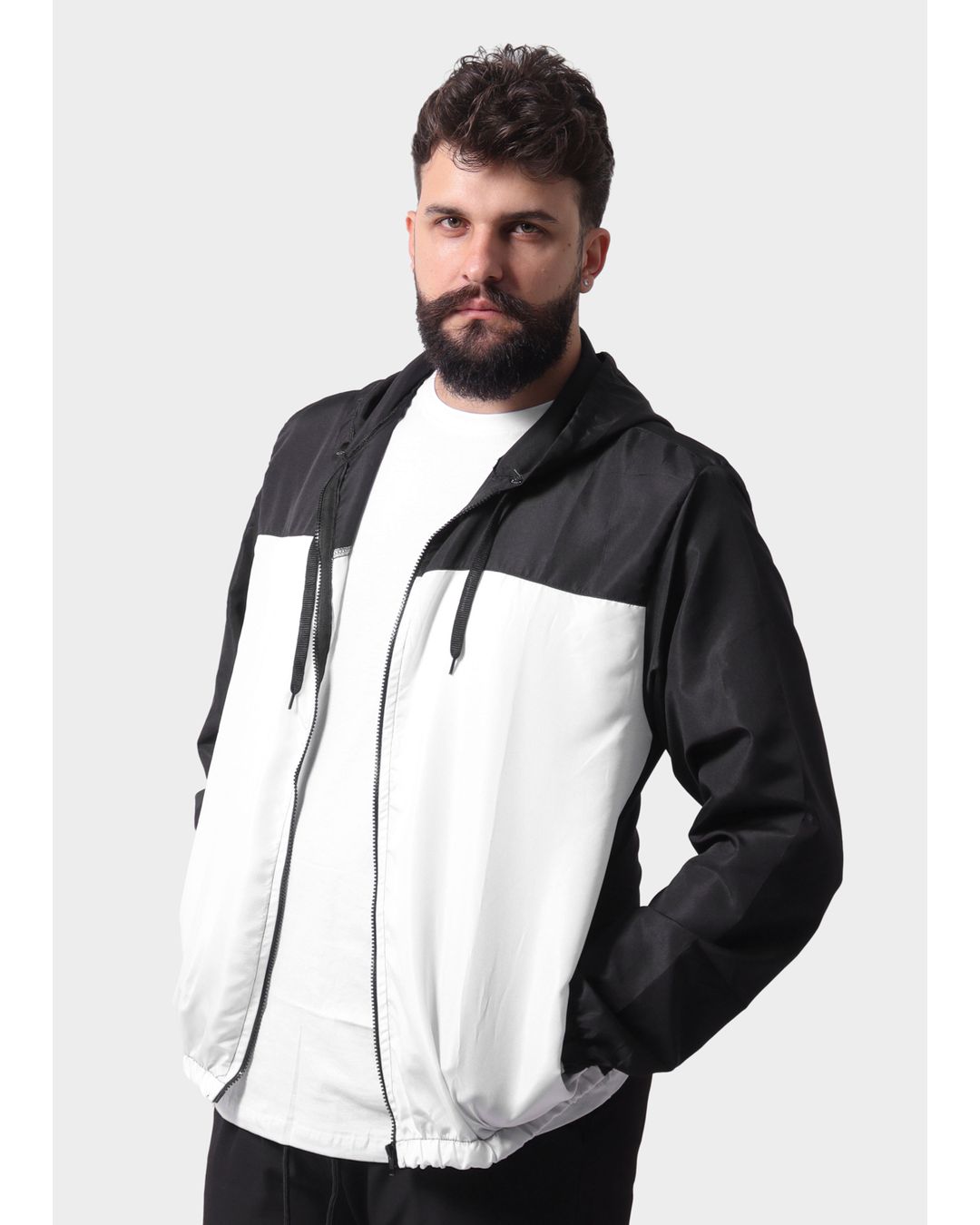 Jaqueta Corta Vento Masculina Com Zíper Preto e Br... - Techmalhas