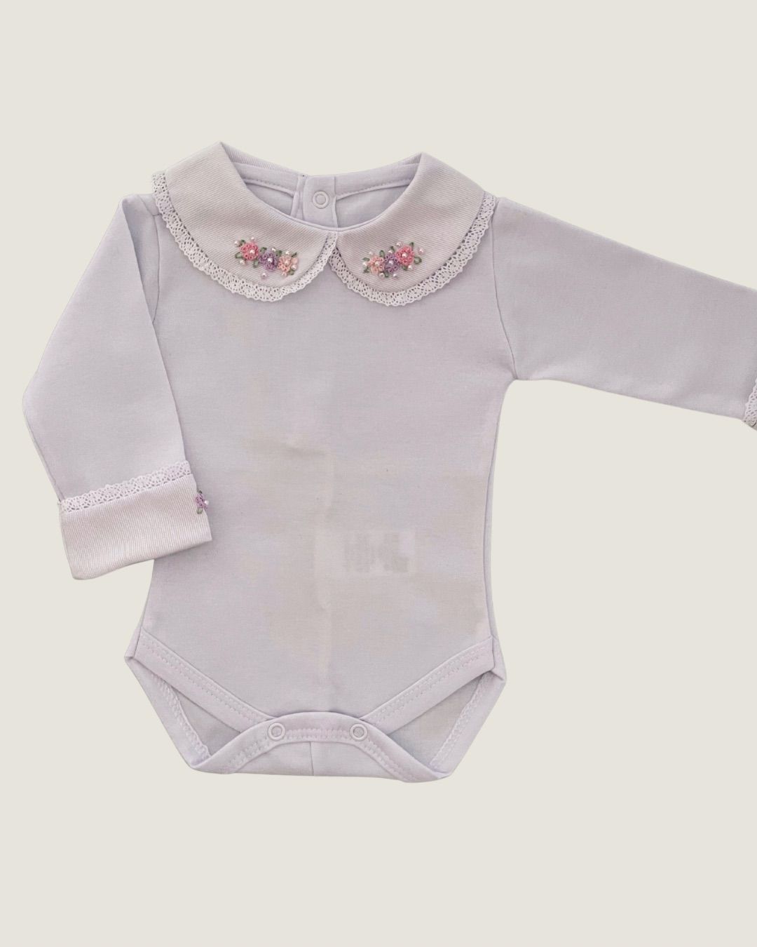 Body Paris com Bordados Rosa, Lavanda e Rosa Clarinho