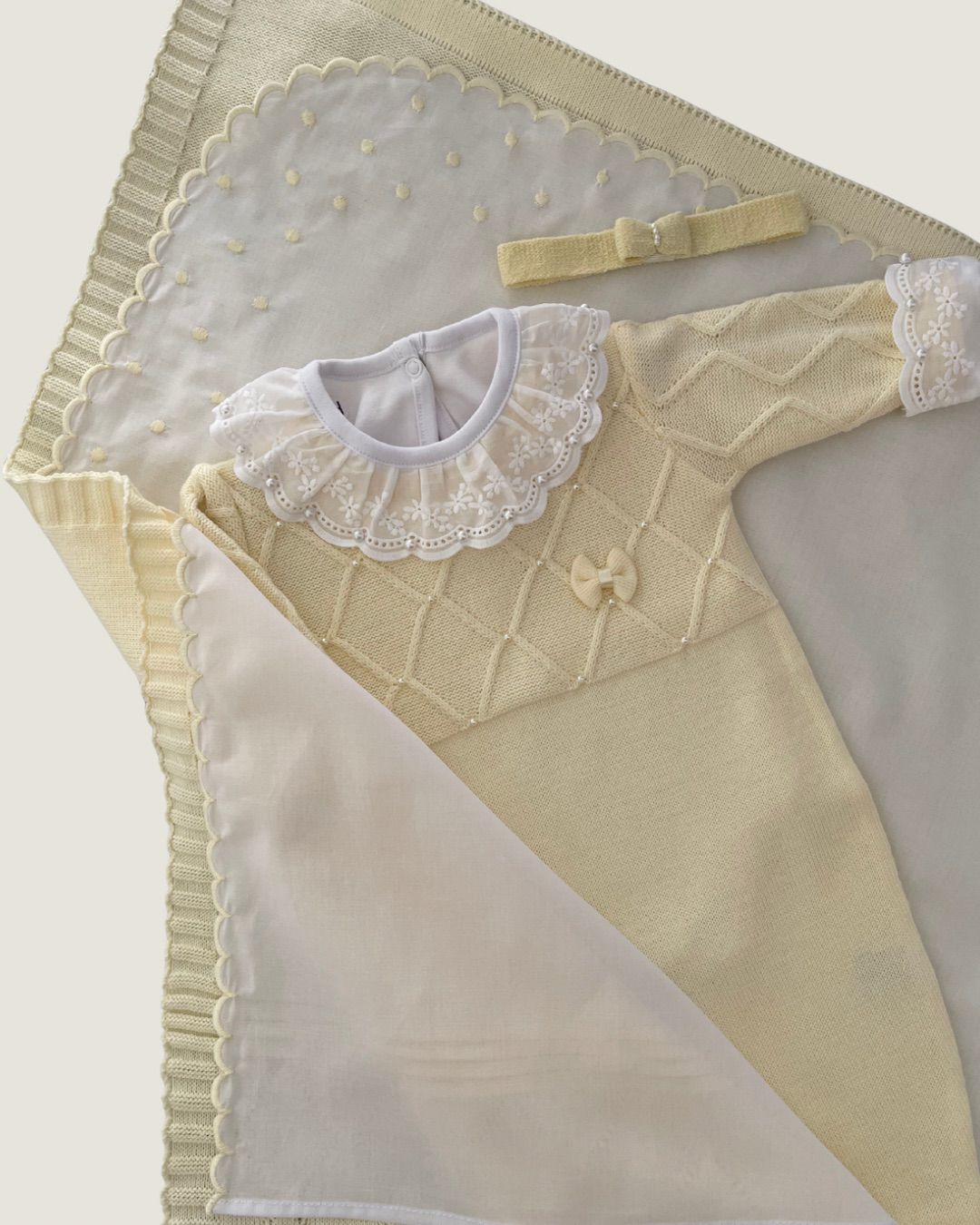 Saída Maternidade Maria Amarelo Pó