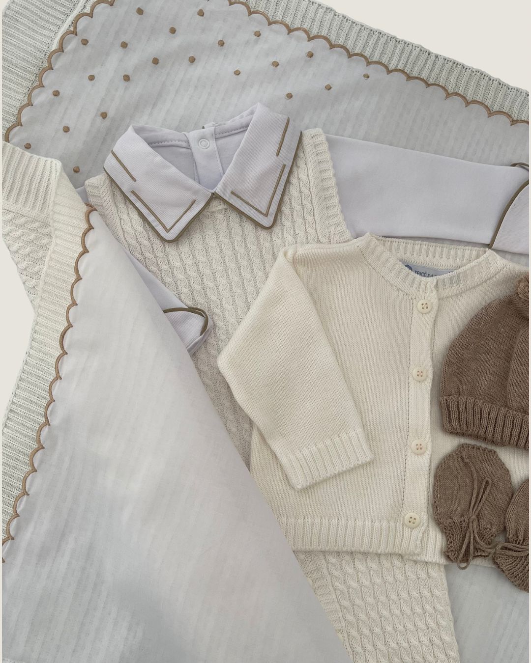 Saída Maternidade Paris Off White