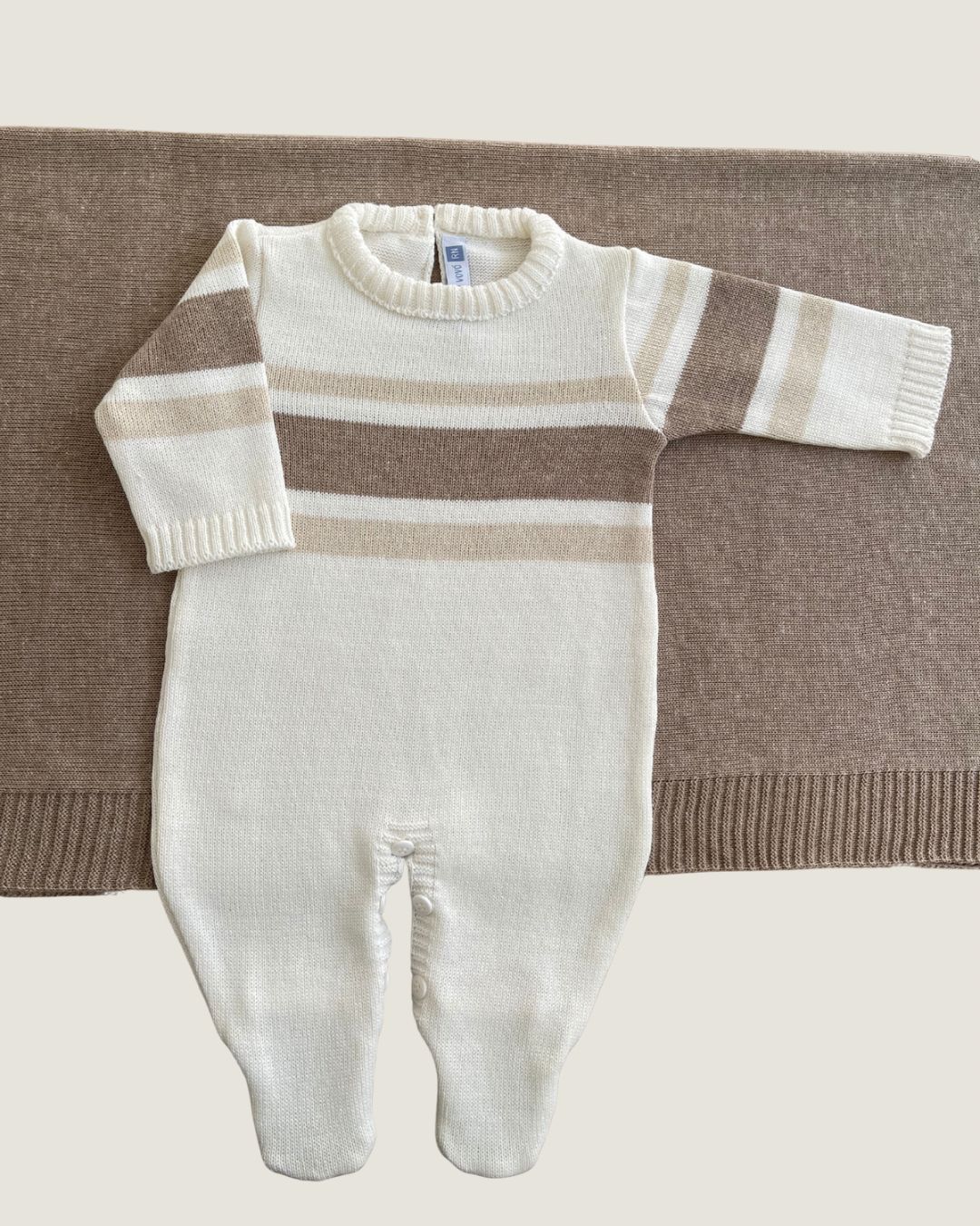 Saída Maternidade Lucas Off White, Castor e Ninive