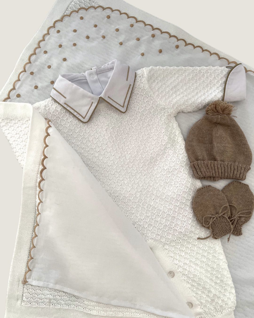 Saída Maternidade Pipoquinha Branca