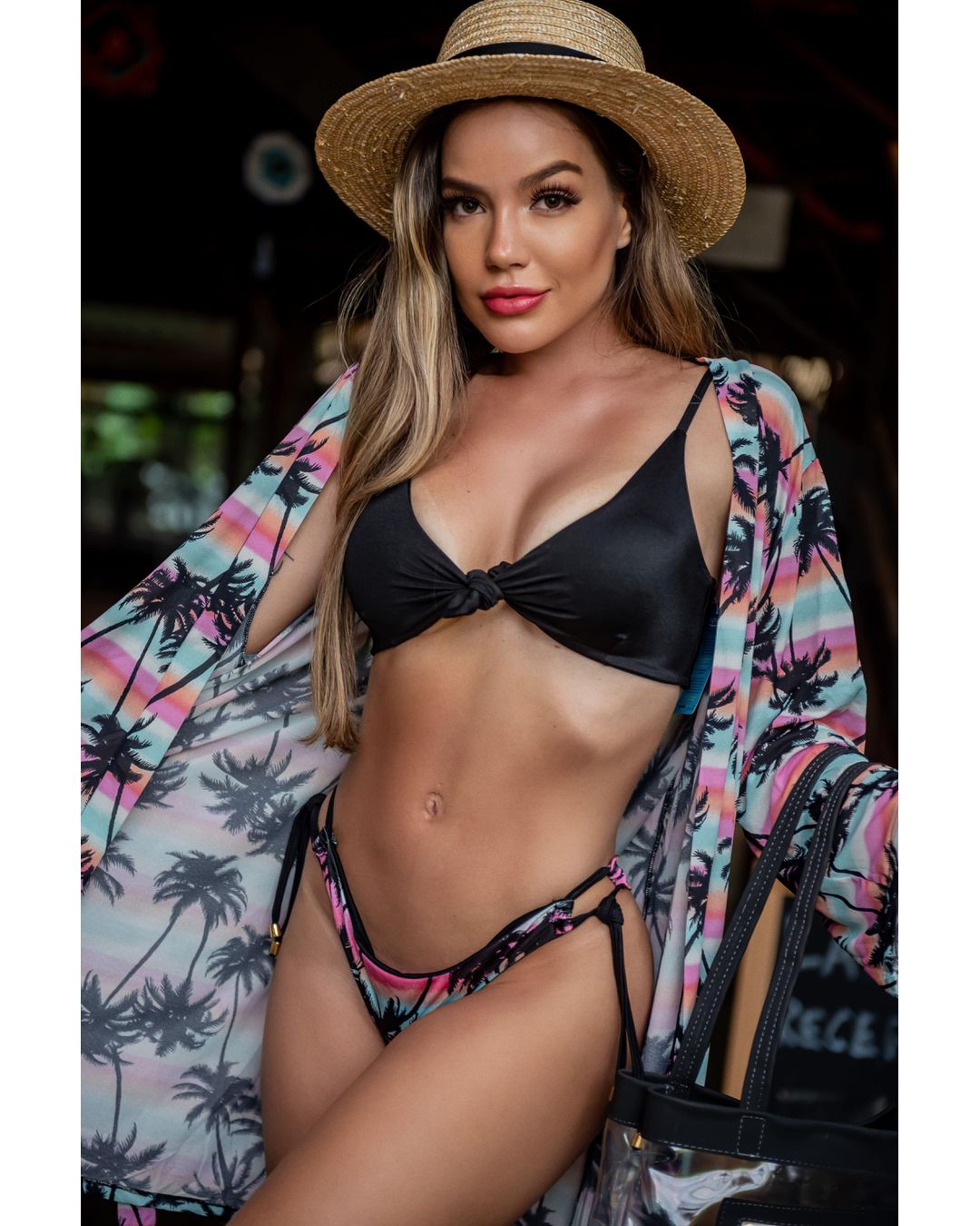 Biquíni Oásis Lacinho Top Faixa Preto Calcinha Estampada