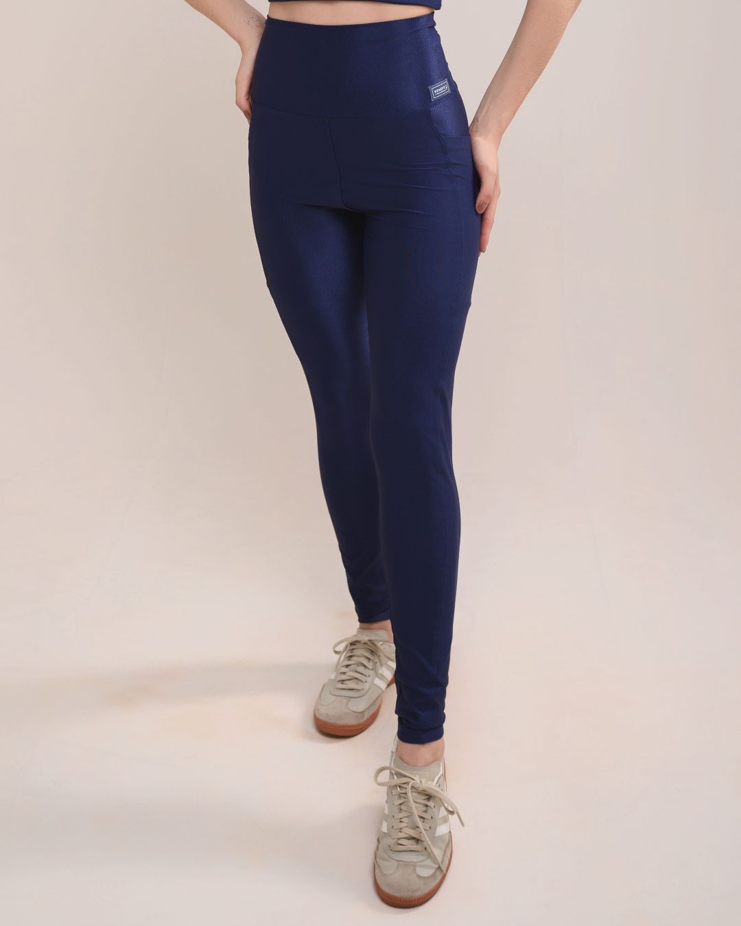 Calça Legging Feminina Tecido Wonder Com Bolso - 3... - Wemove Run
