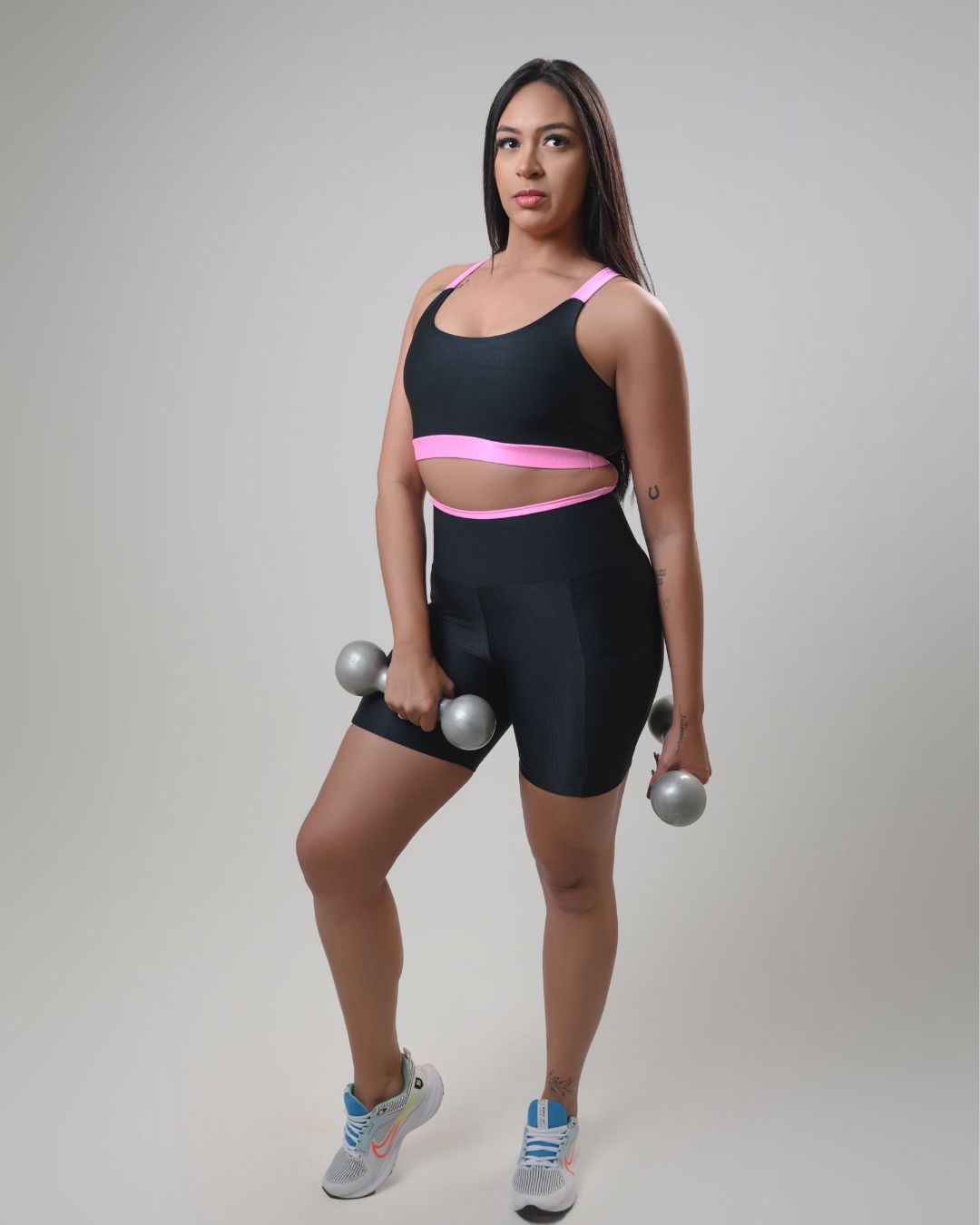 Conjunto Short e Top Fitness Feminino Gabi Preto c... - Wemove Run